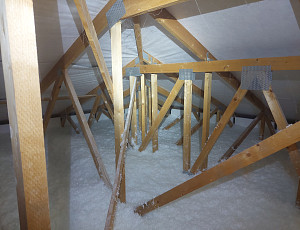 Zateplení novostavby bungalovu pomocí foukané izolace